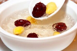 Yến sào Kim's Nest hướng dẫn cách chưng yến với táo đỏ hạt sen
